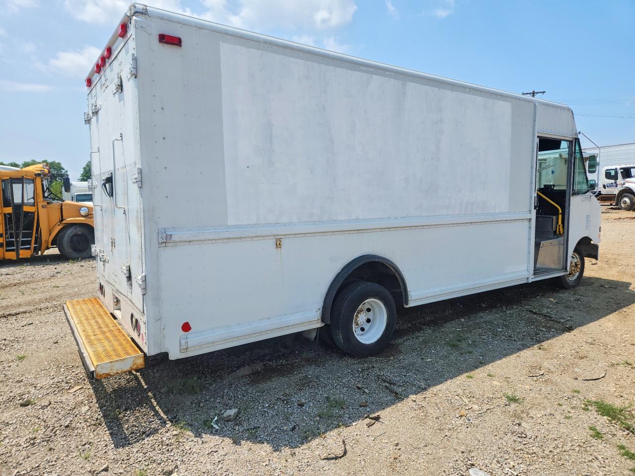 2000 FORD ECONOLINE