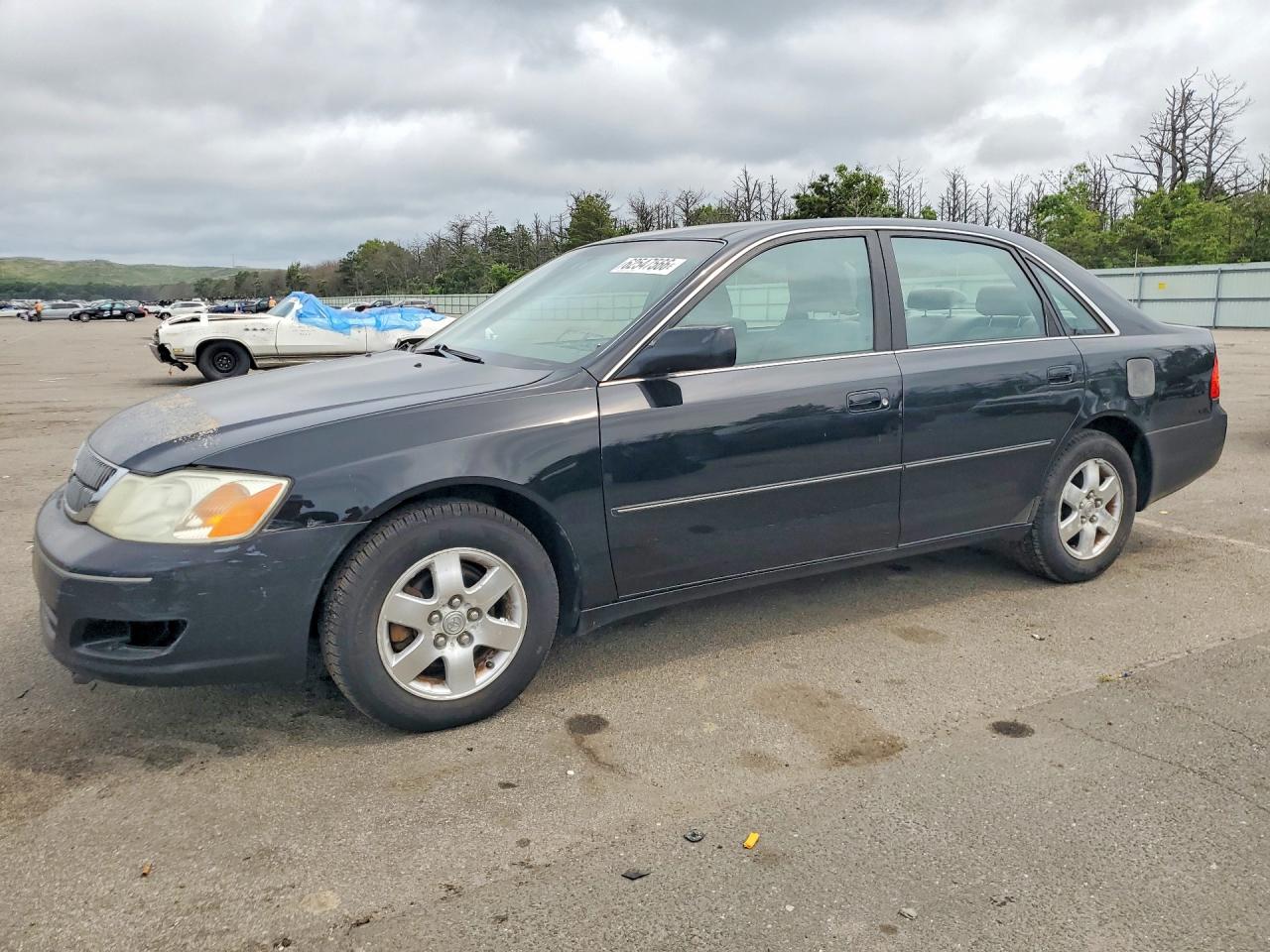 2002 TOYOTA AVALON