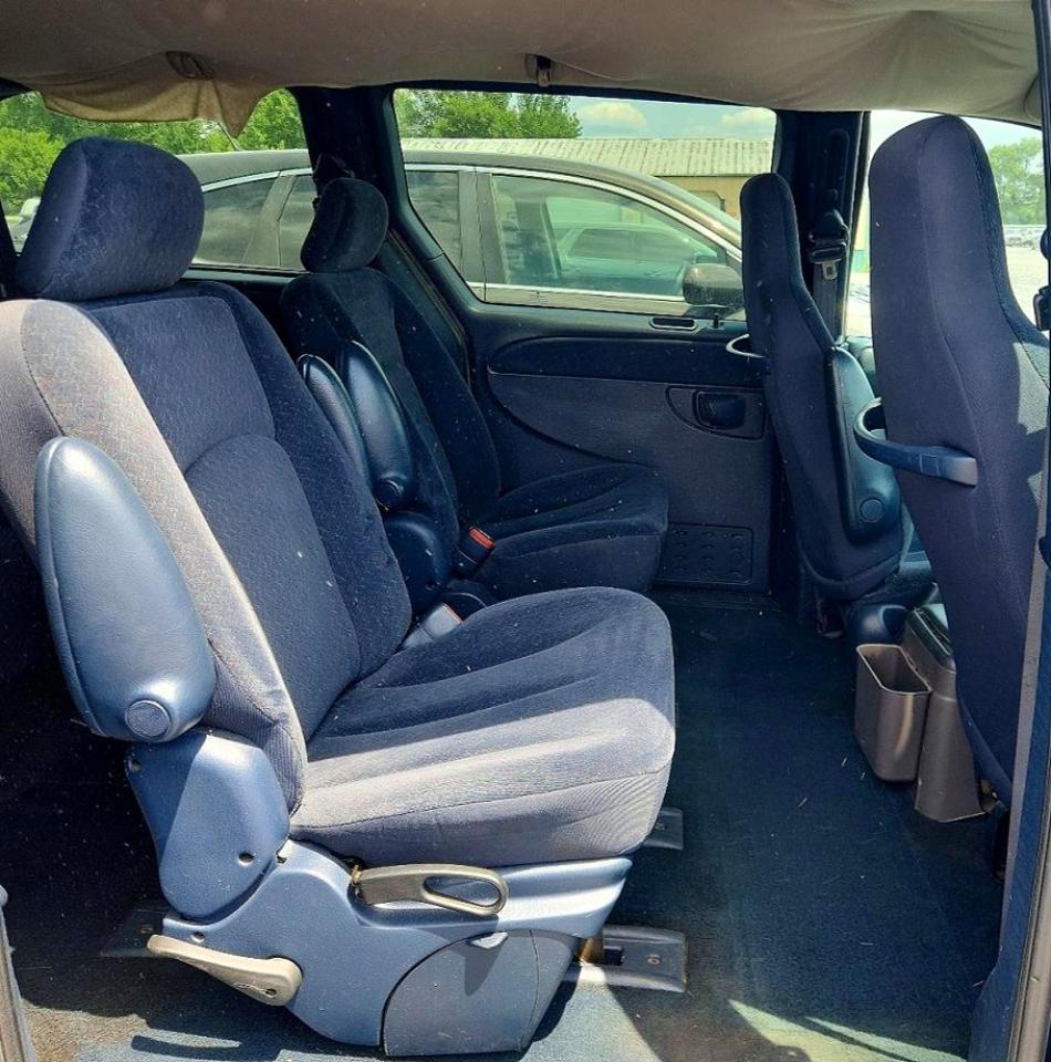 2002 CHRYSLER MINIVAN