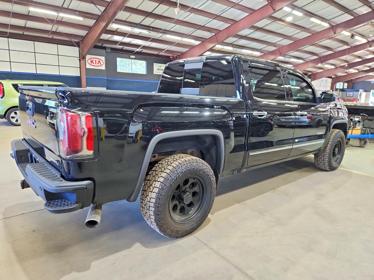 2016 GMC SIERRA
