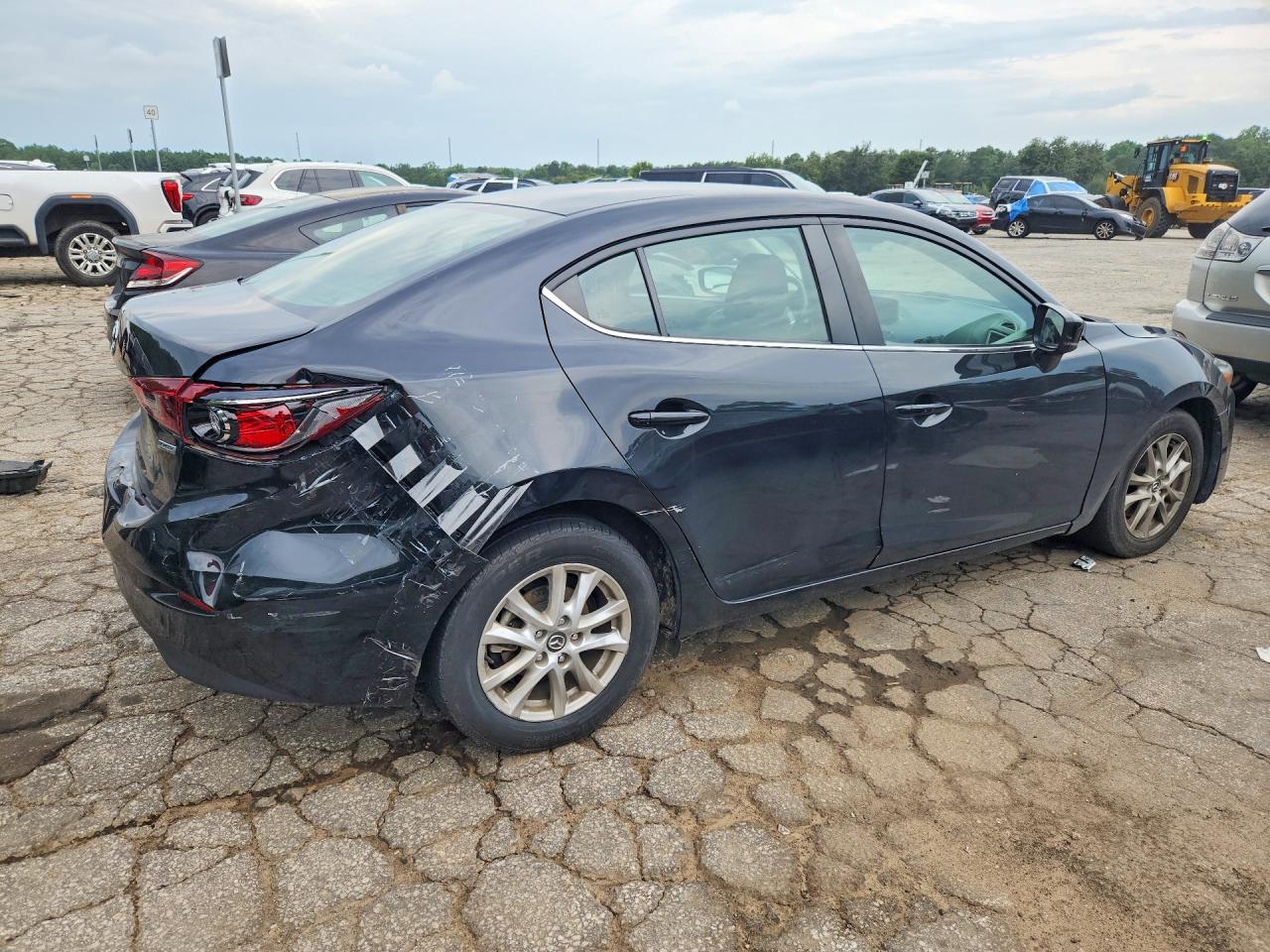 2018 MAZDA 3