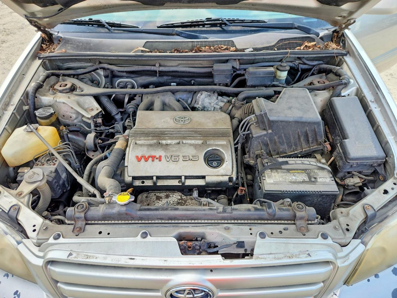 2004 TOYOTA HIGHLANDER