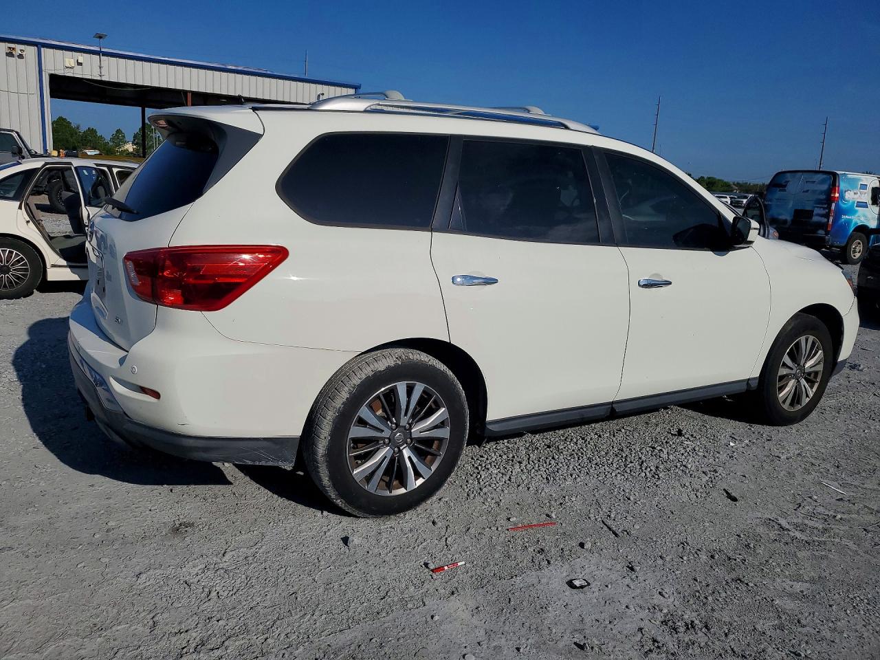 2018 NISSAN PATHFINDER