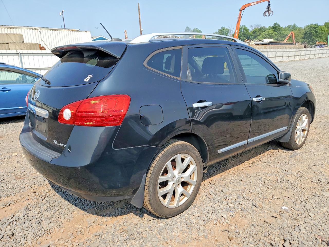 2011 NISSAN ROGUE