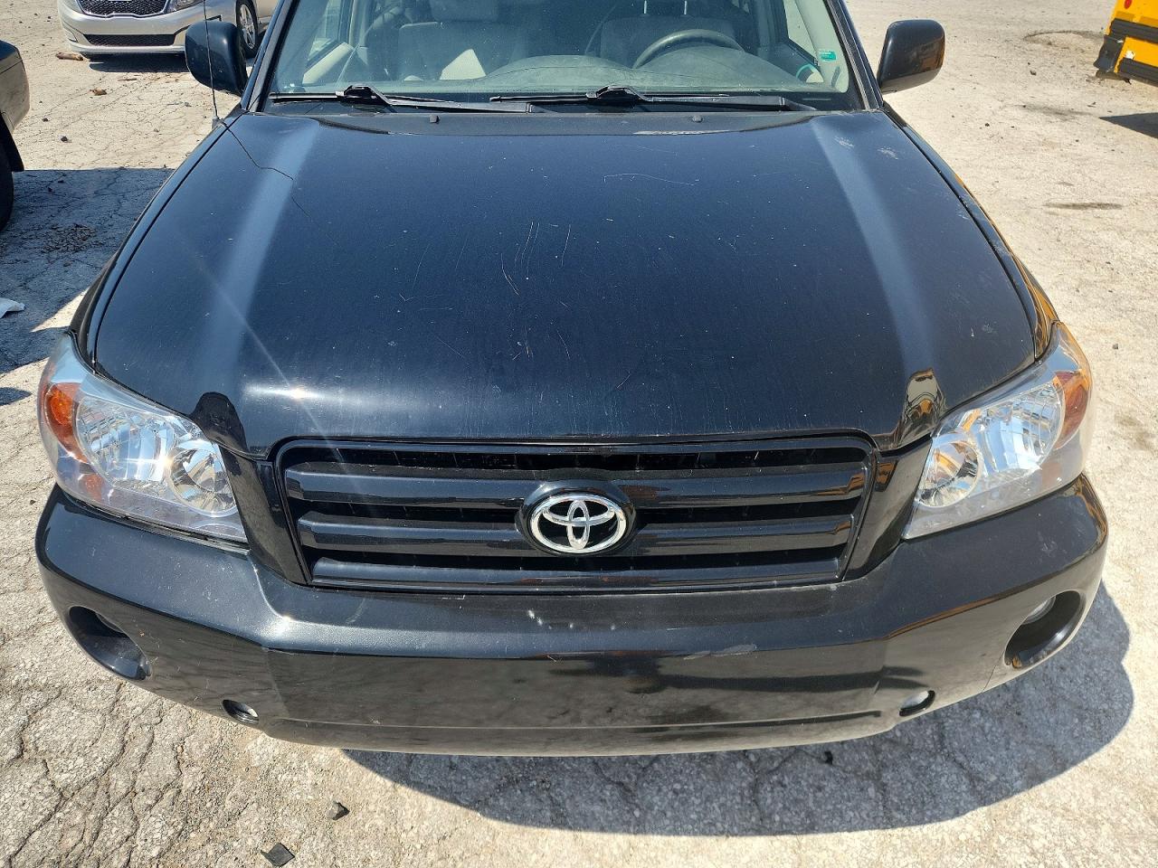 2005 TOYOTA HIGHLANDER