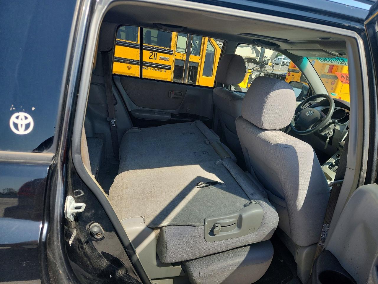 2005 TOYOTA HIGHLANDER