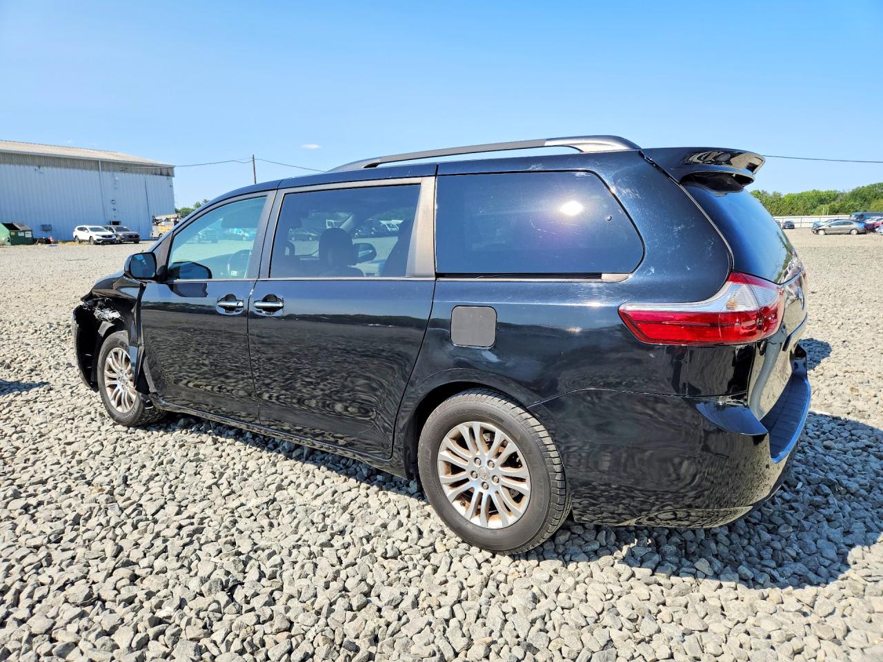 2015 TOYOTA SIENNA