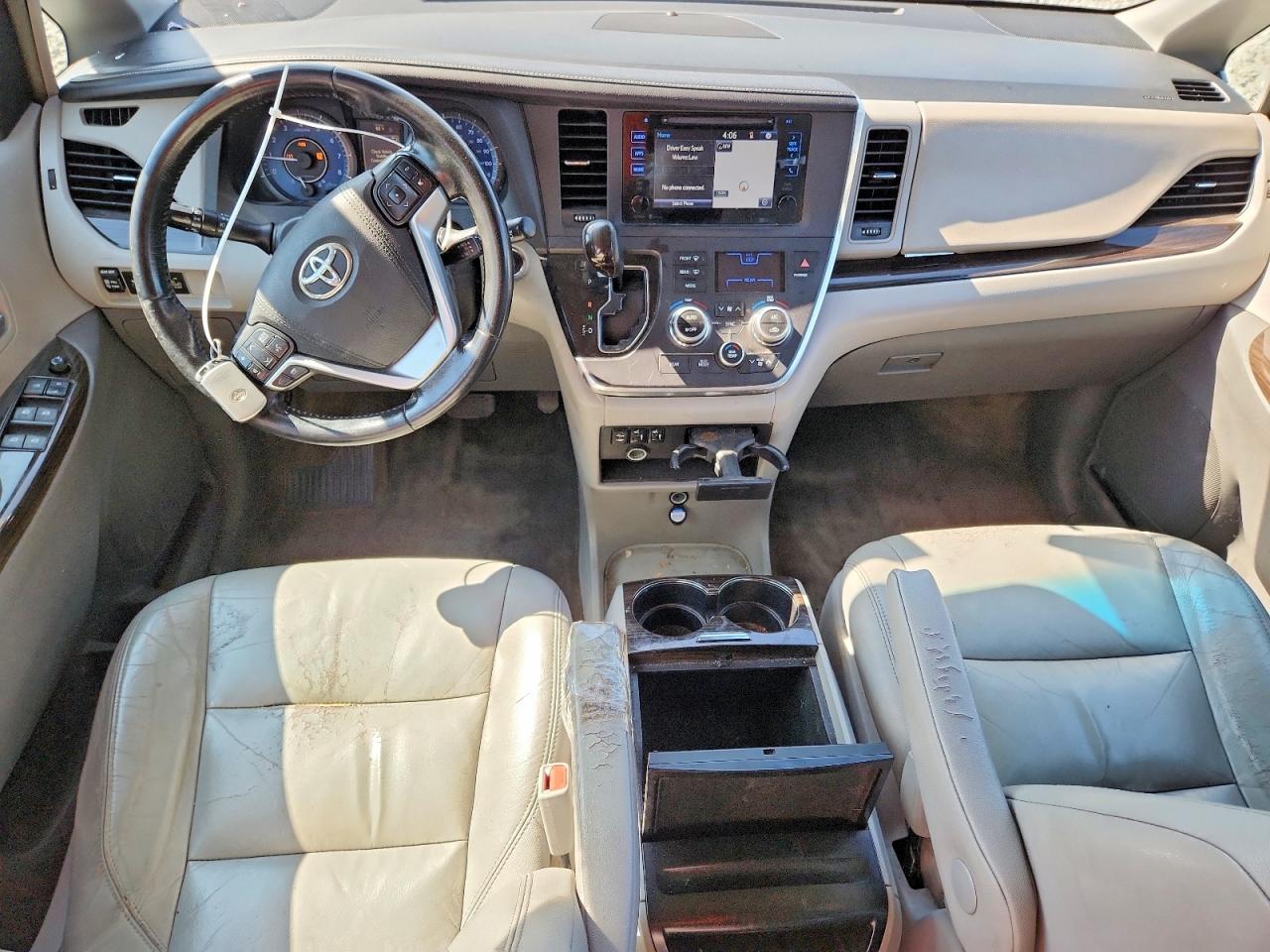 2015 TOYOTA SIENNA