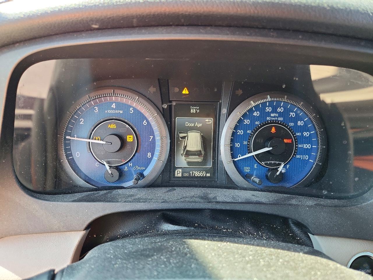 2015 TOYOTA SIENNA