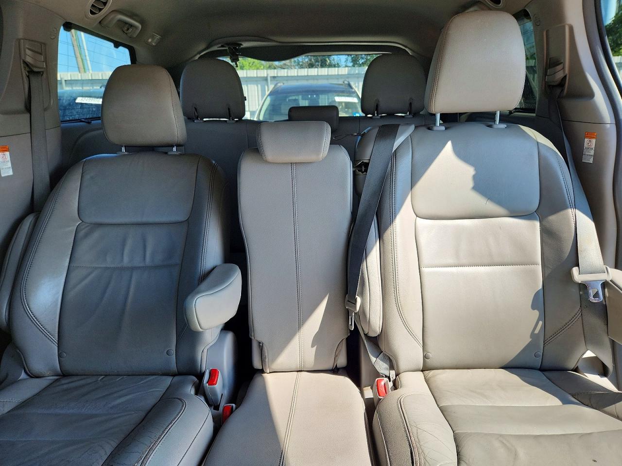2015 TOYOTA SIENNA