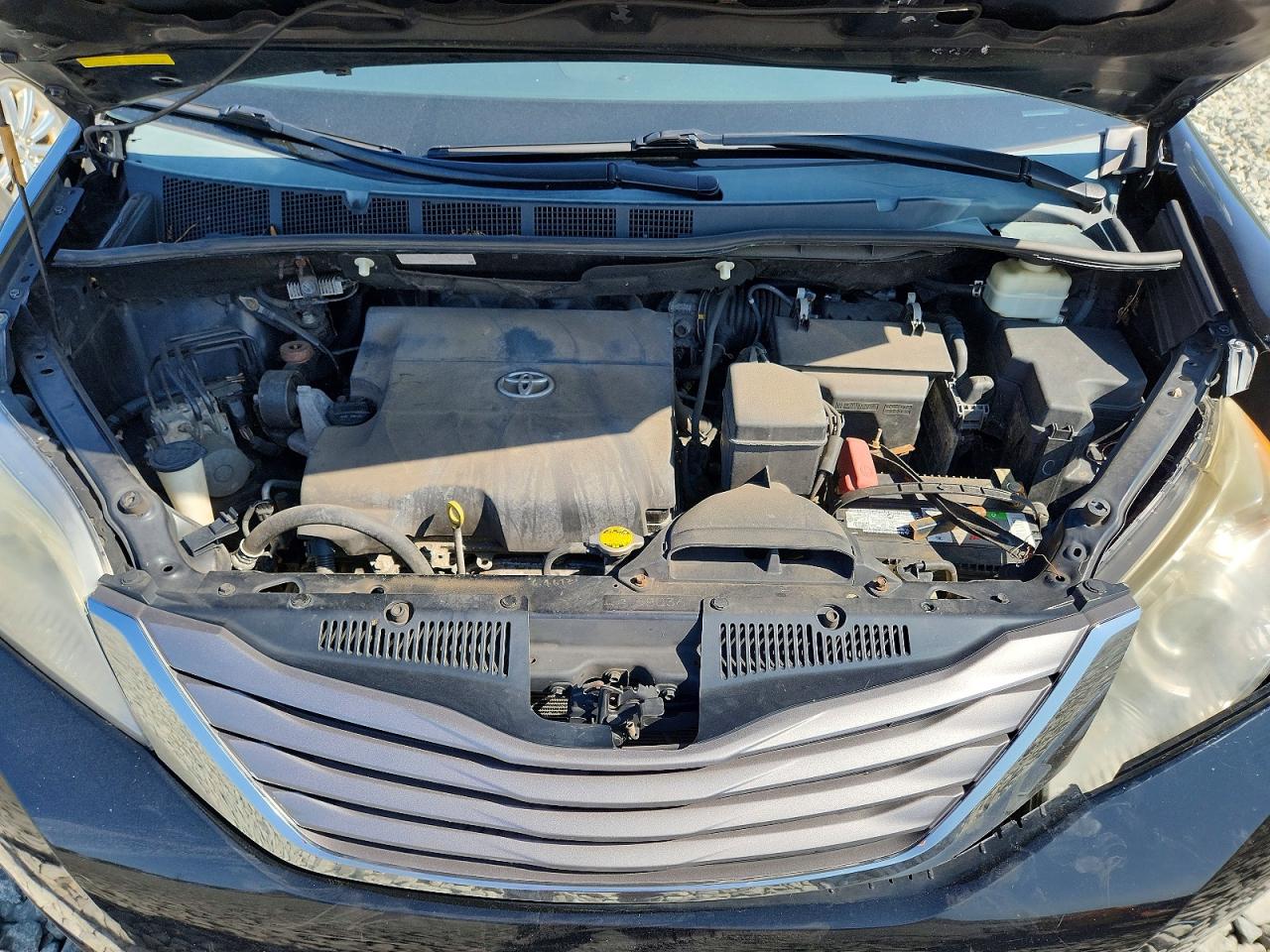 2015 TOYOTA SIENNA