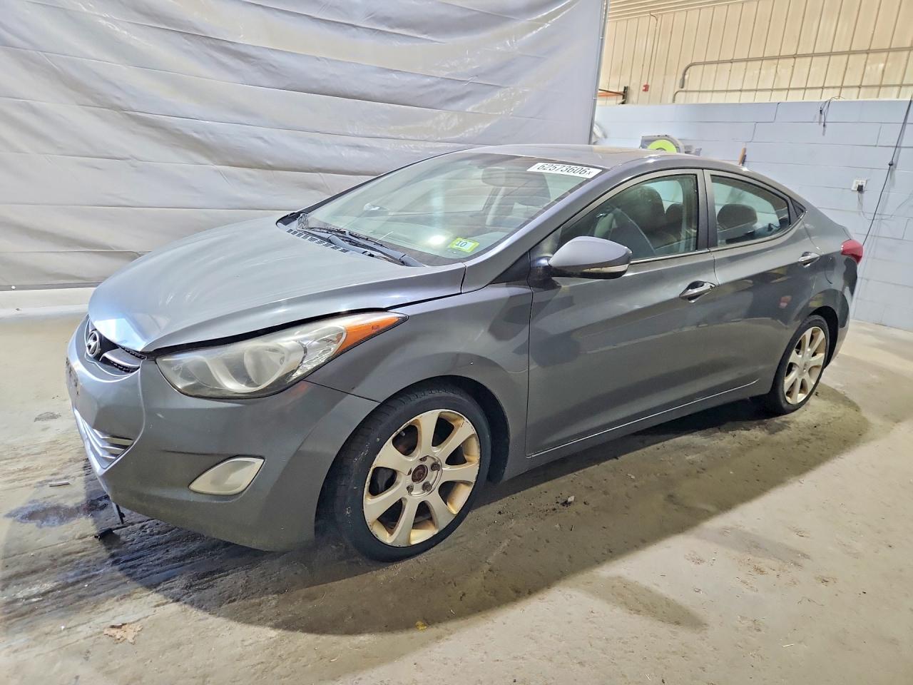 2013 HYUNDAI ELANTRA