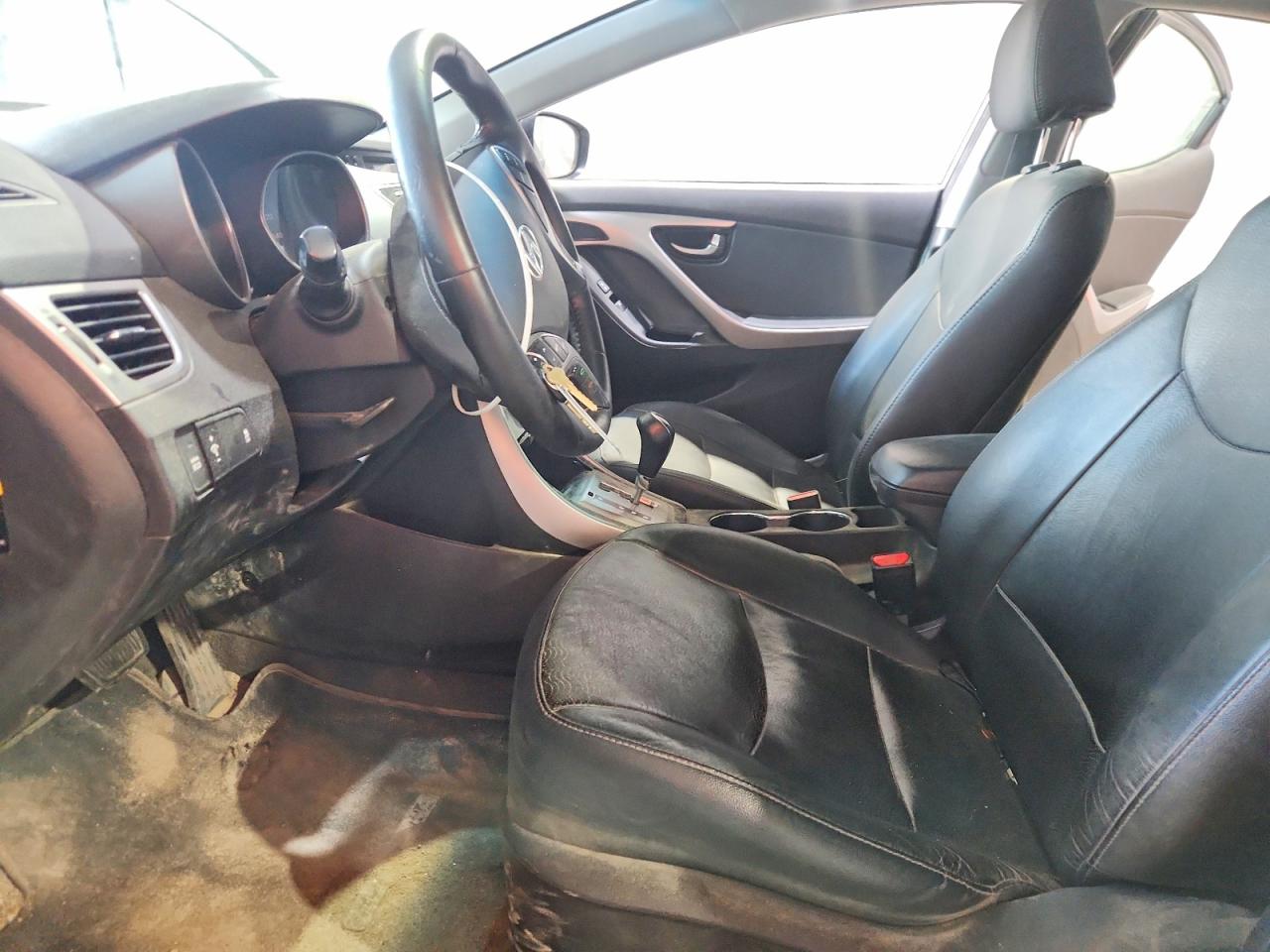 2013 HYUNDAI ELANTRA