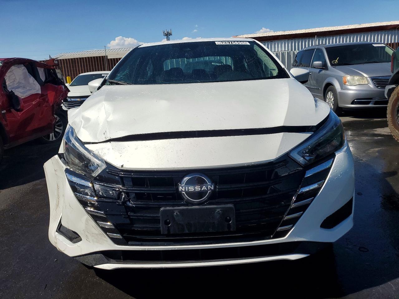 2025 NISSAN VERSA