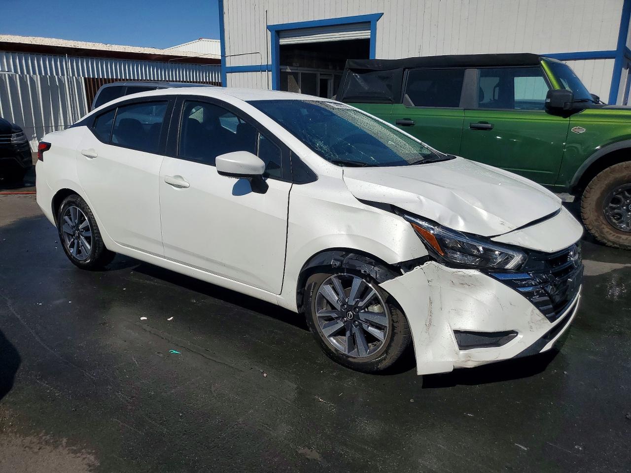 2025 NISSAN VERSA