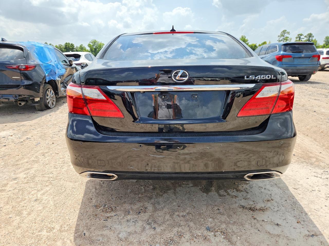 2011 LEXUS LS460