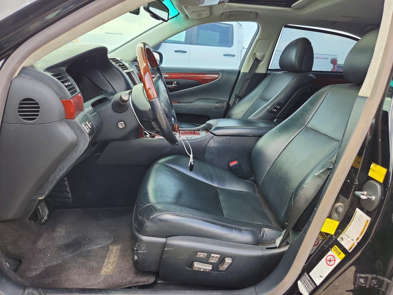 2011 LEXUS LS460