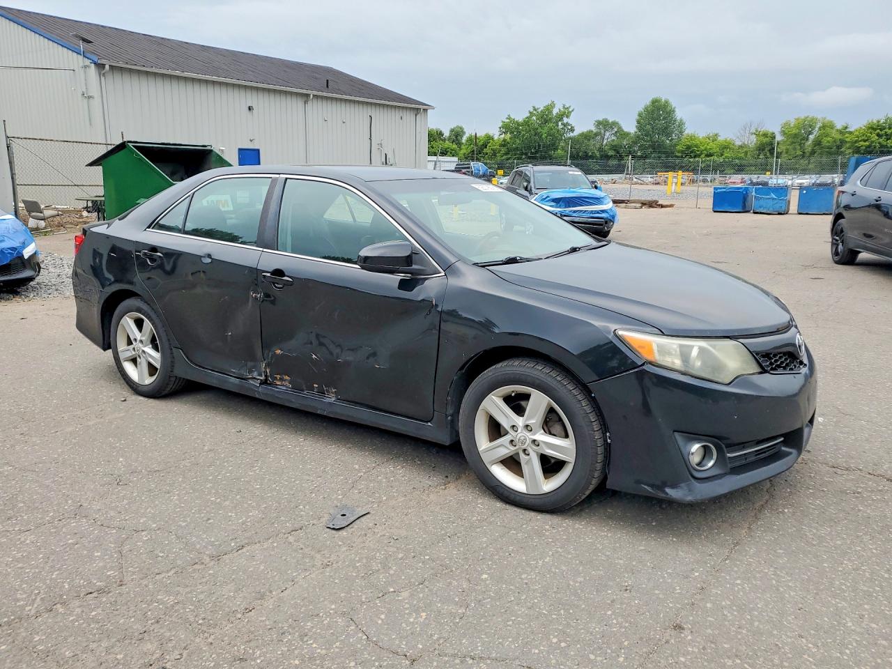 2012 TOYOTA CAMRY