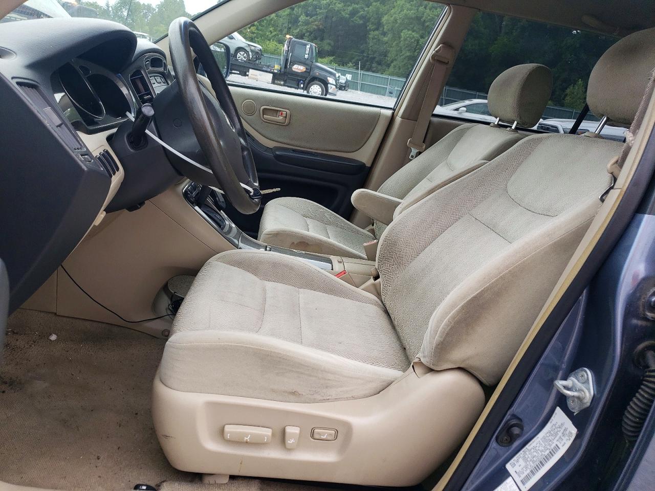 2003 TOYOTA HIGHLANDER