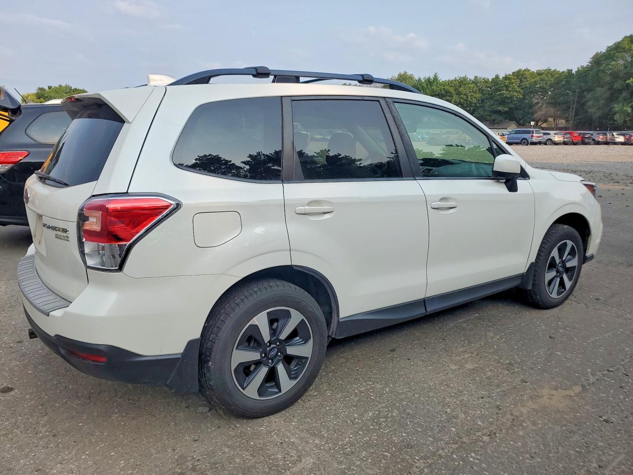 2017 SUBARU FORESTER