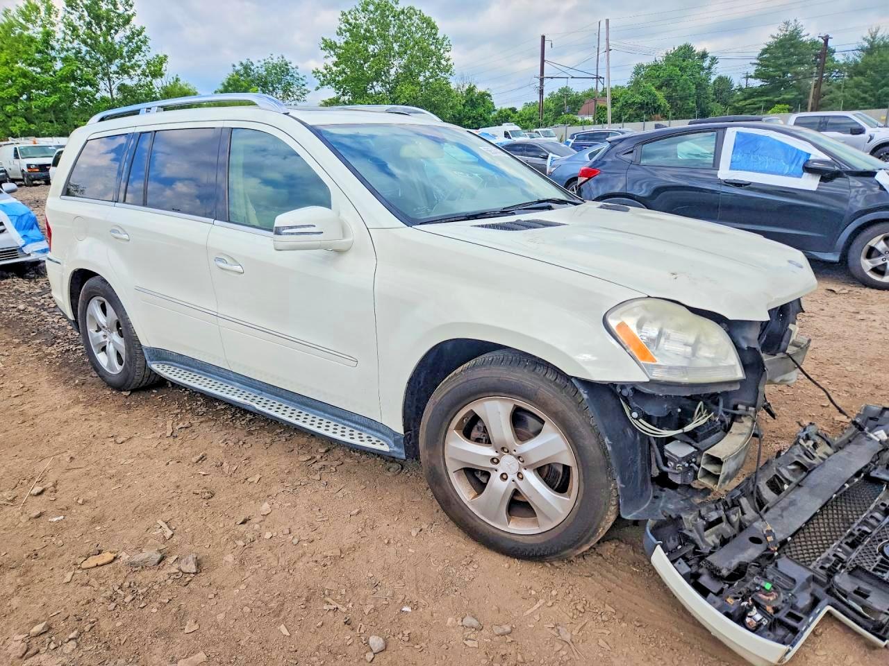 2011 MERCEDES-BENZ GL-CLASS