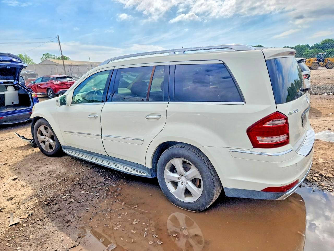 2011 MERCEDES-BENZ GL-CLASS