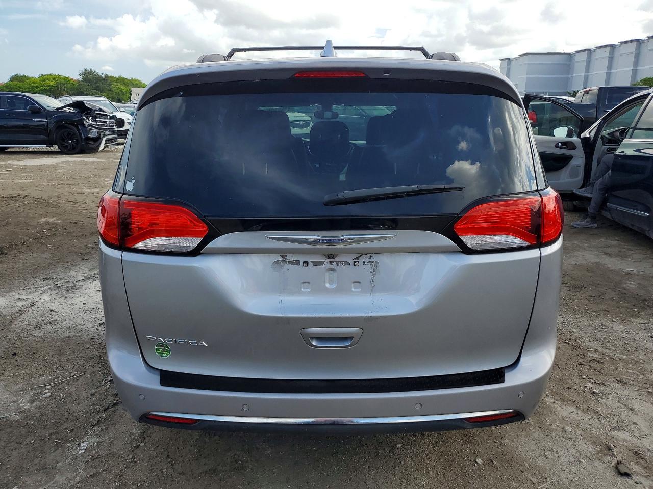 2017 CHRYSLER PACIFICA