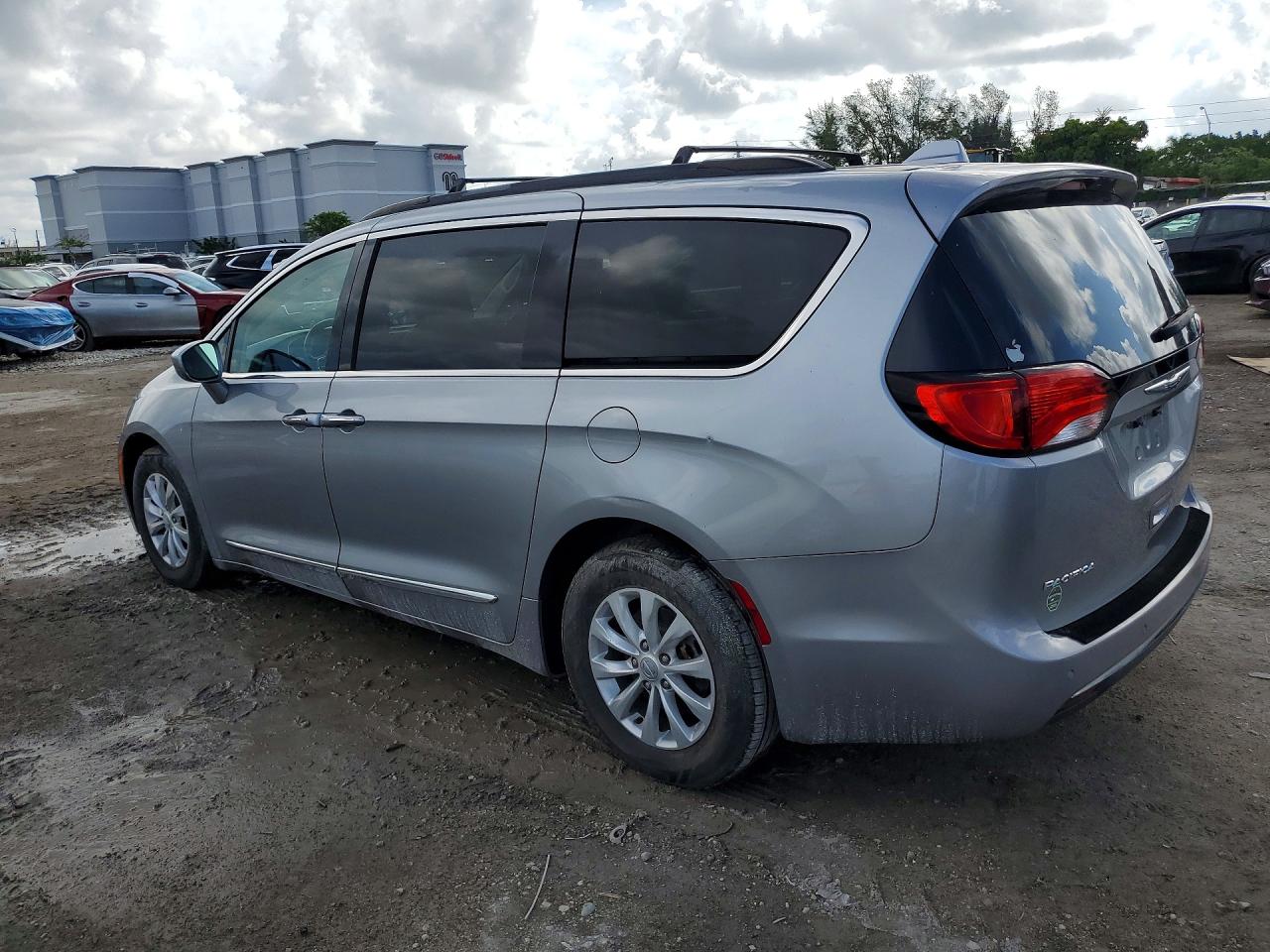 2017 CHRYSLER PACIFICA