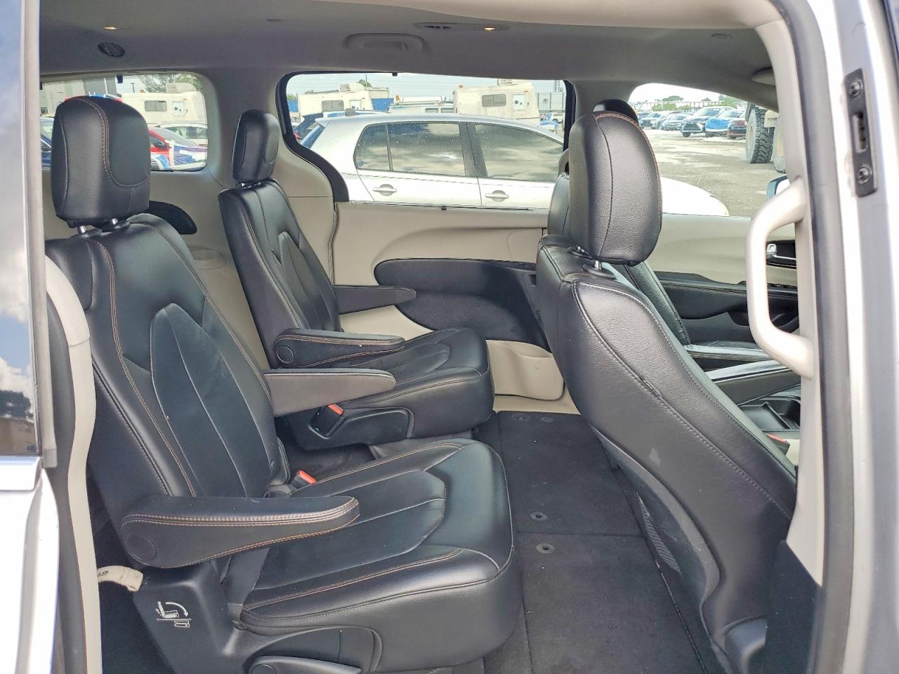 2017 CHRYSLER PACIFICA