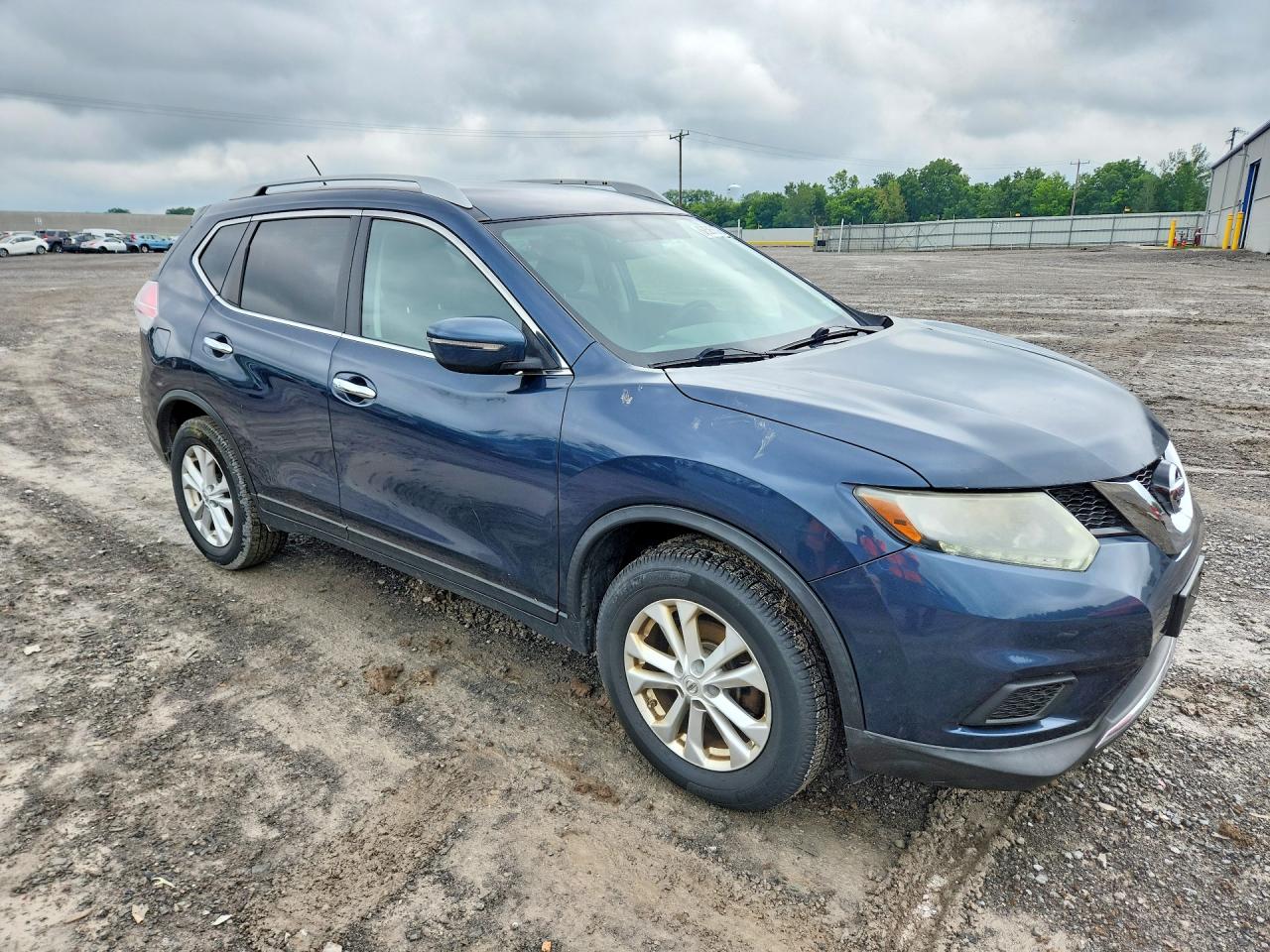 2015 NISSAN ROGUE