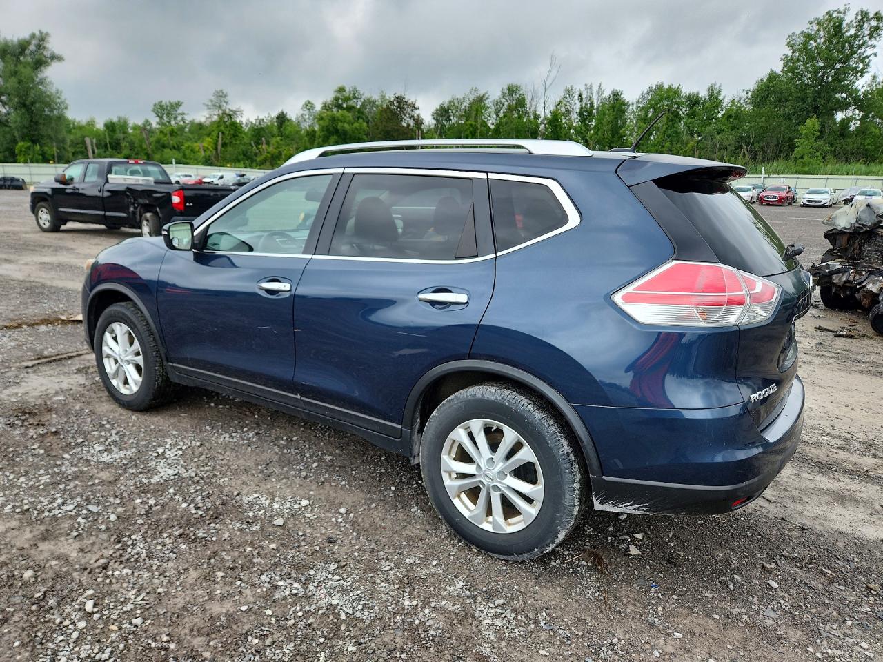 2015 NISSAN ROGUE