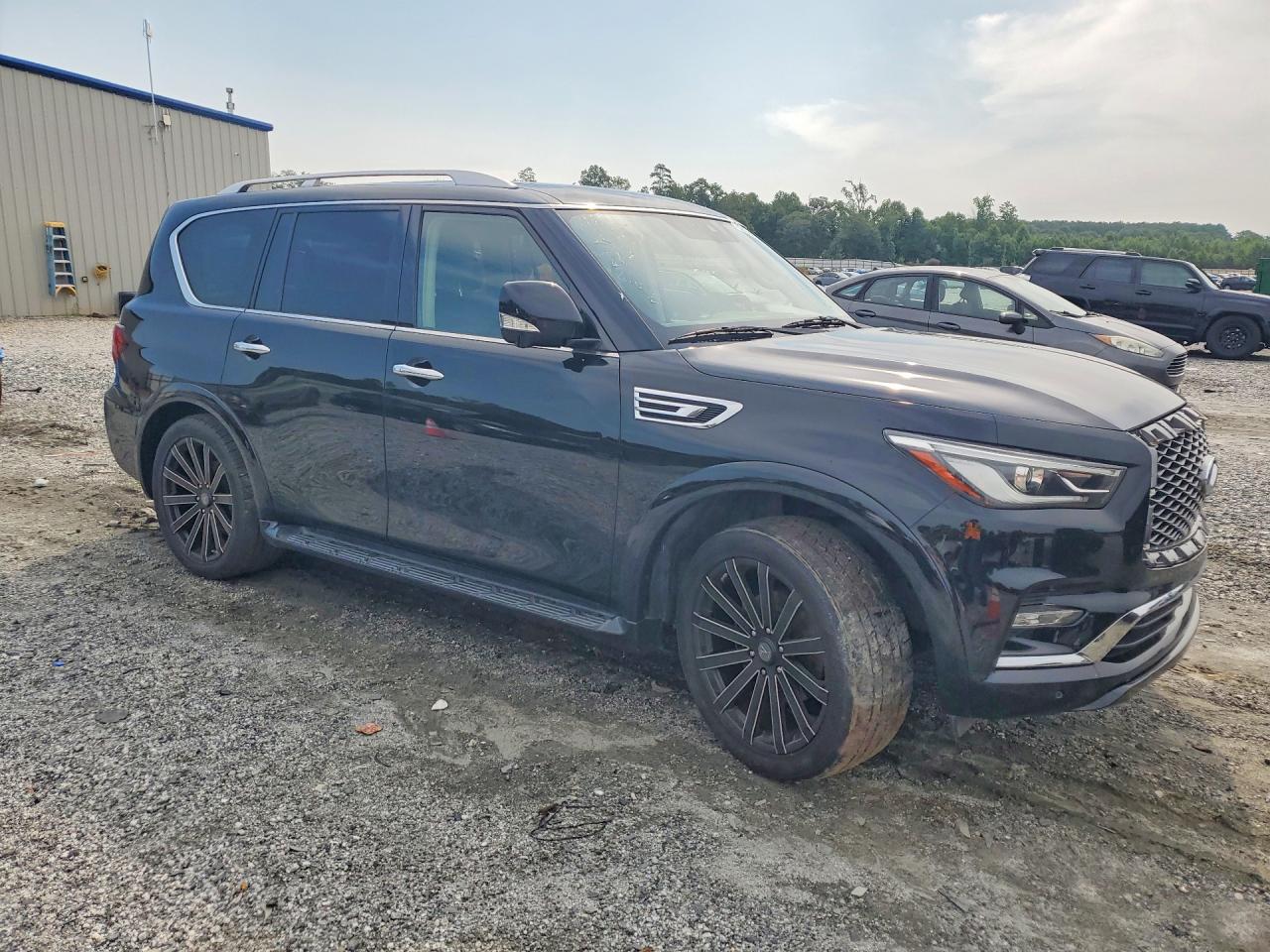 2021 INFINITI QX80