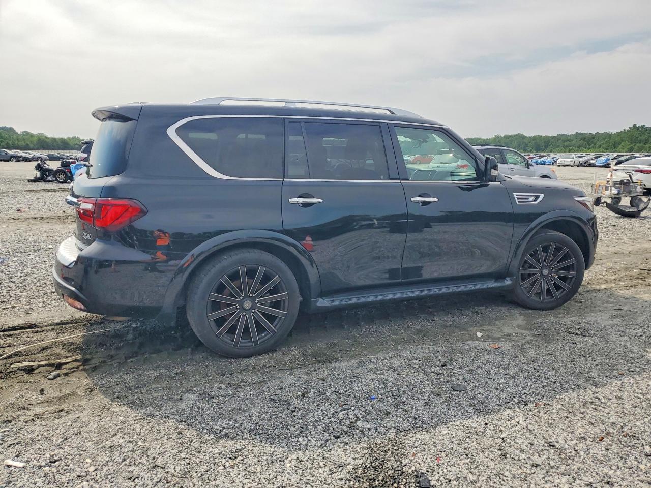 2021 INFINITI QX80