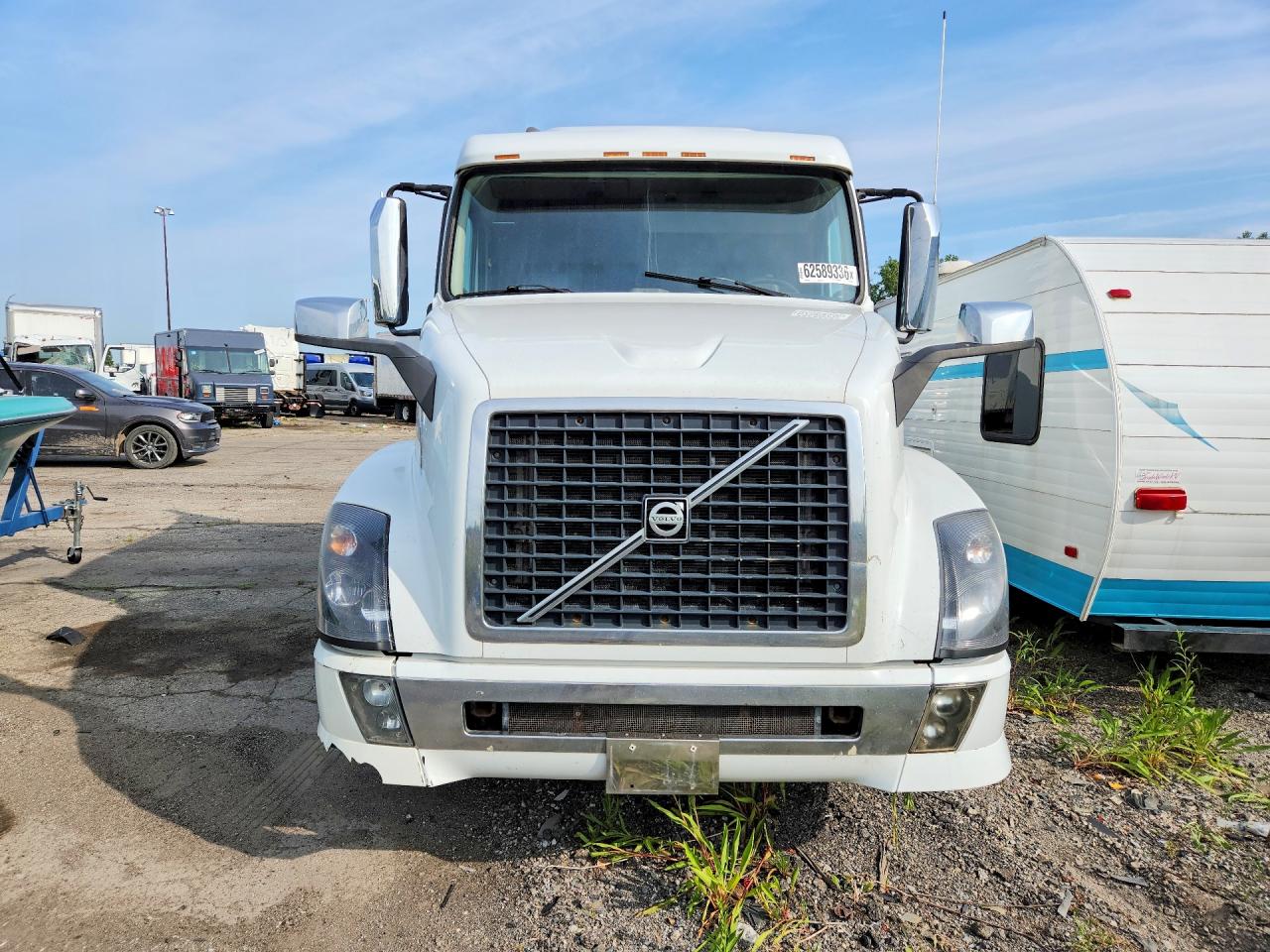 2015 VOLVO VN