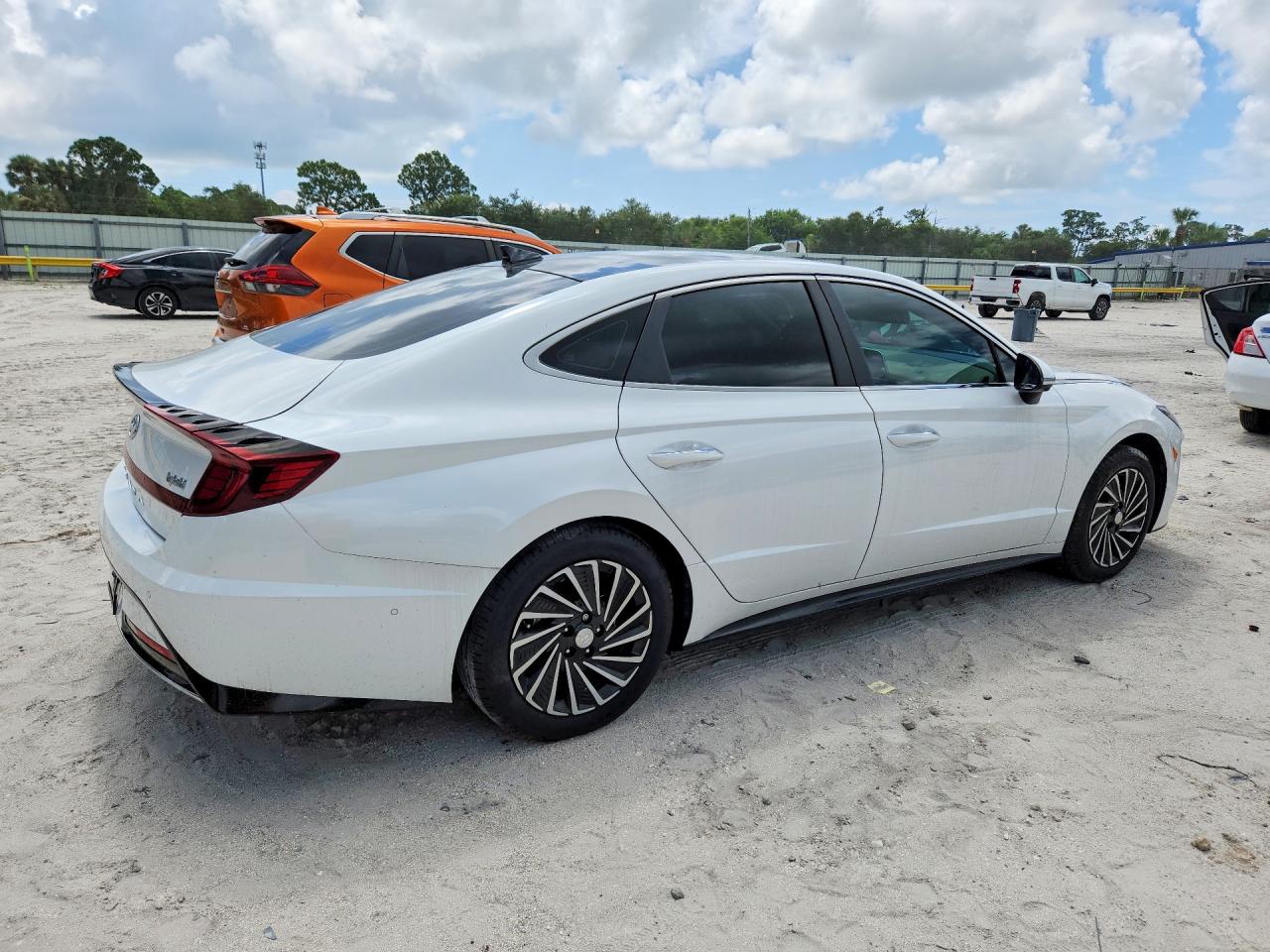 2022 HYUNDAI SONATA