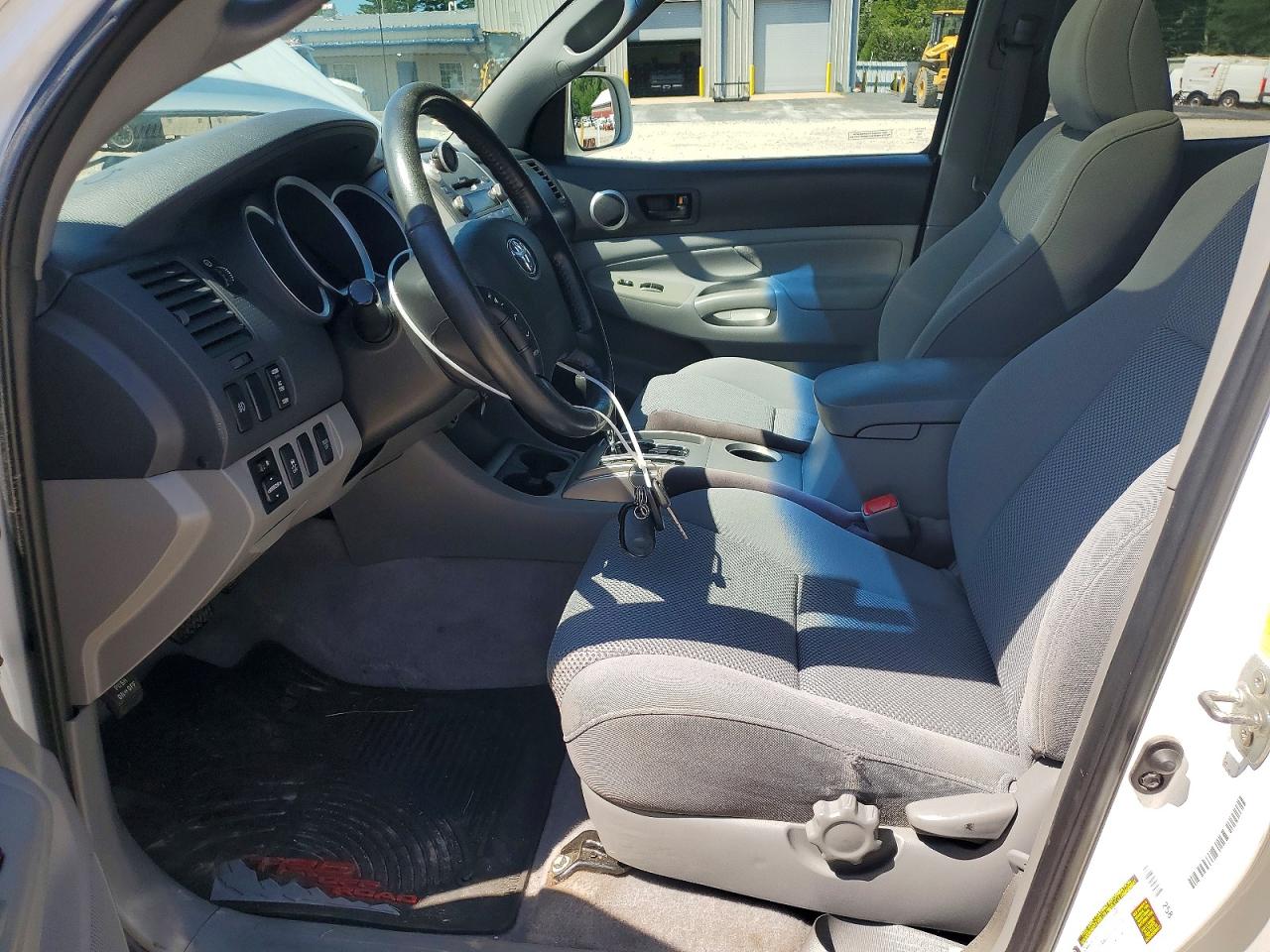 2010 TOYOTA TACOMA