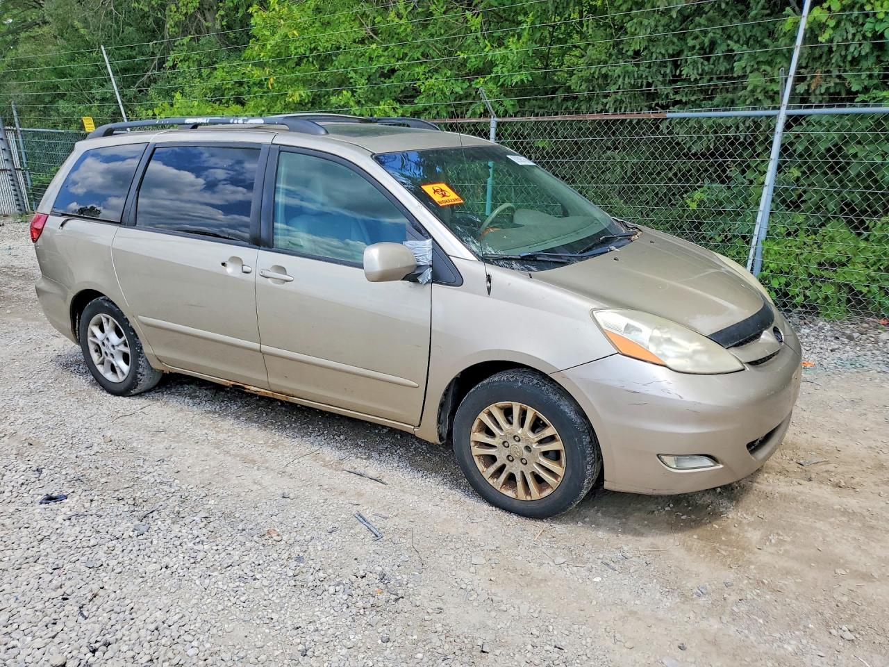 2009 TOYOTA SIENNA