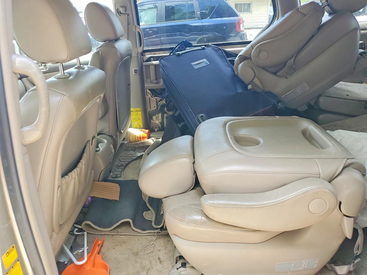 2009 TOYOTA SIENNA