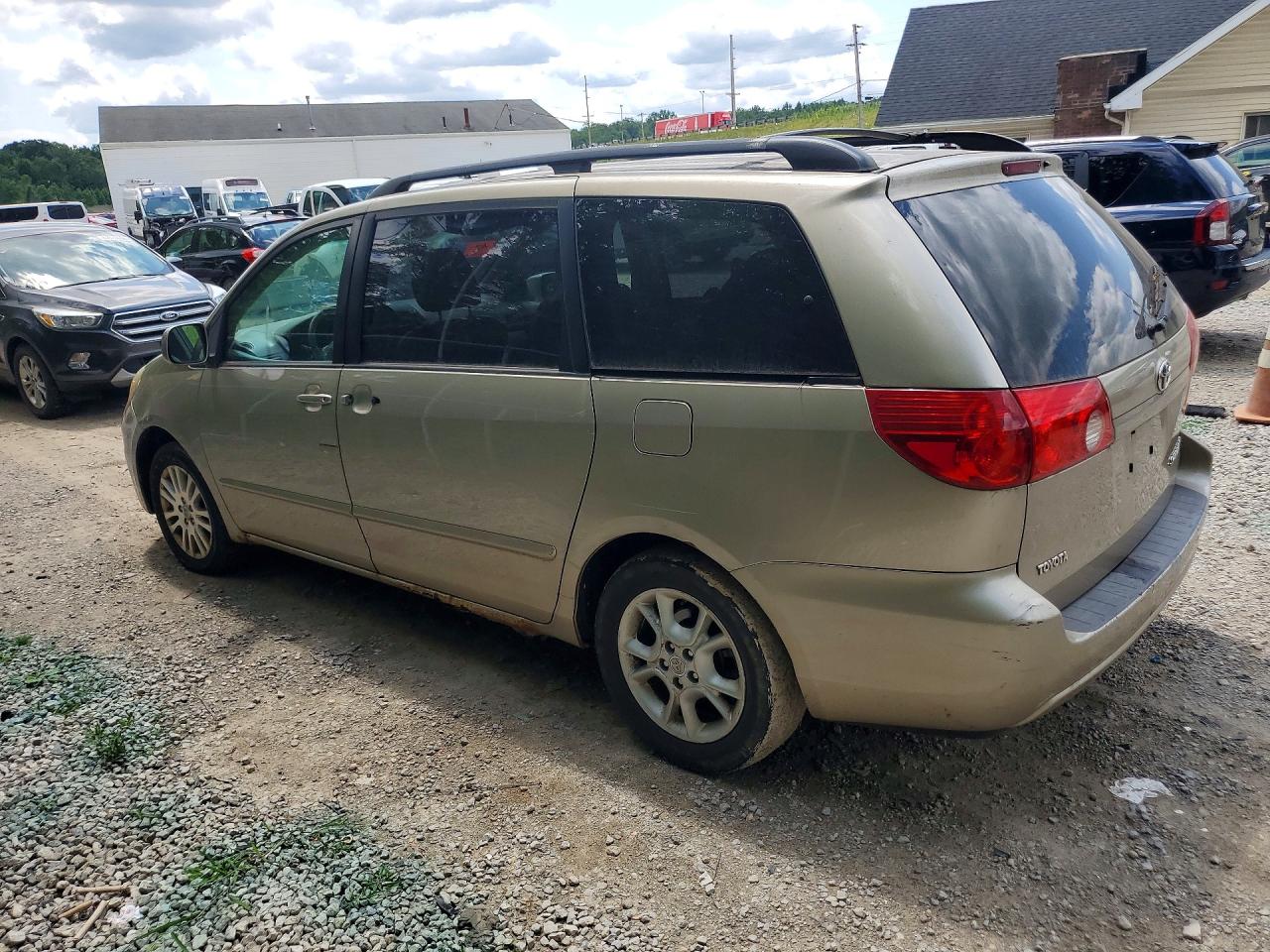 2009 TOYOTA SIENNA