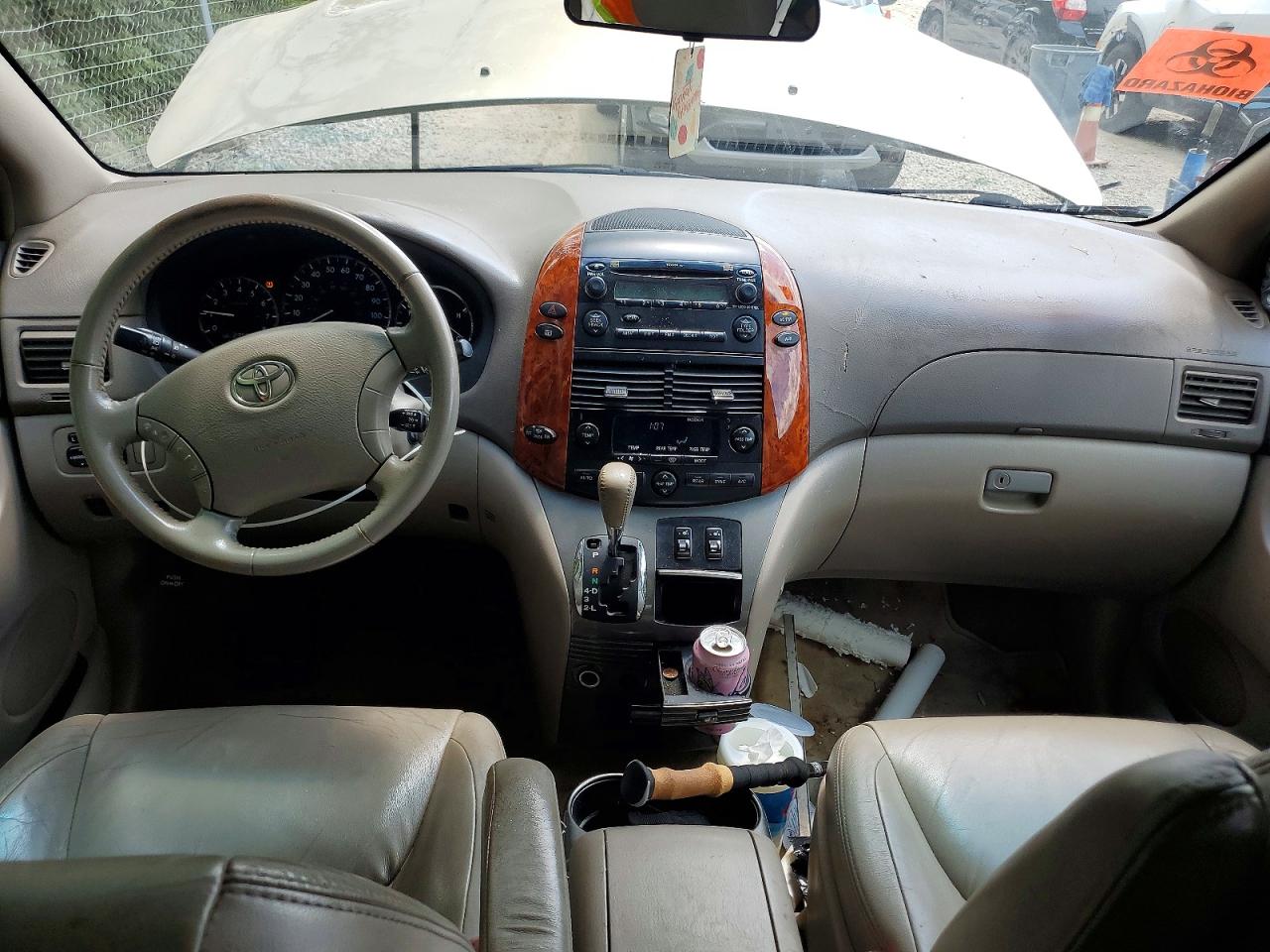 2009 TOYOTA SIENNA