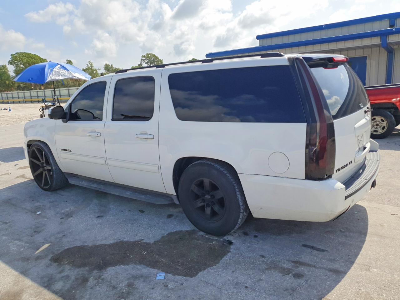 2011 GMC YUKON