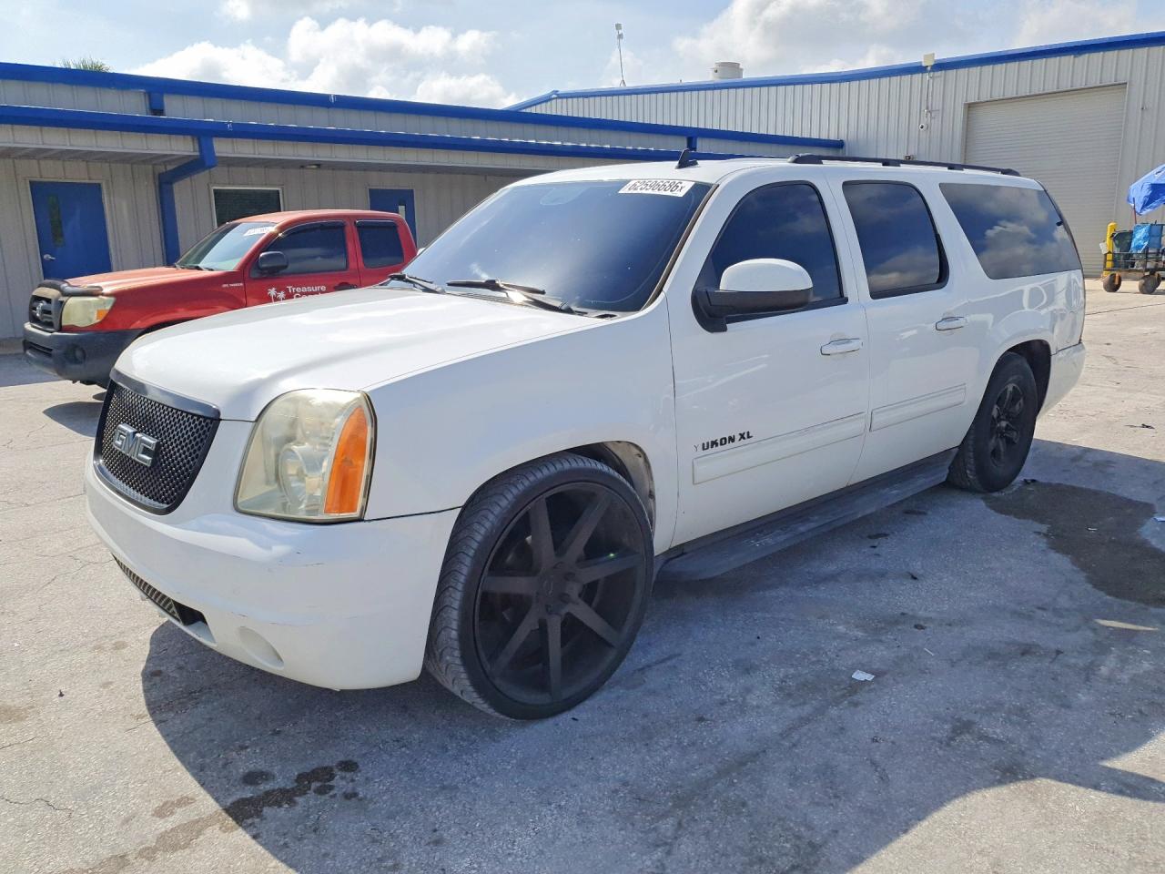 2011 GMC YUKON