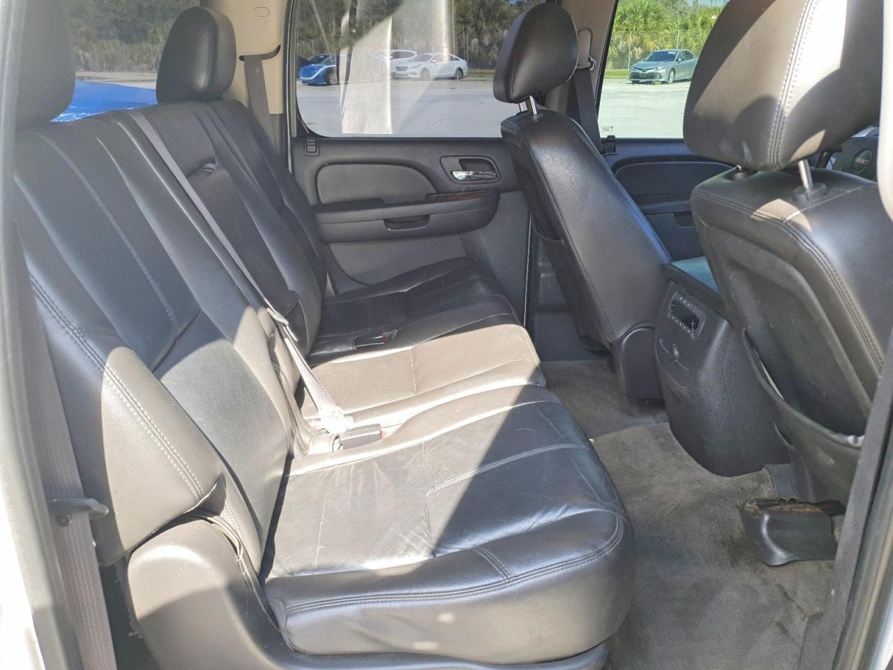 2011 GMC YUKON
