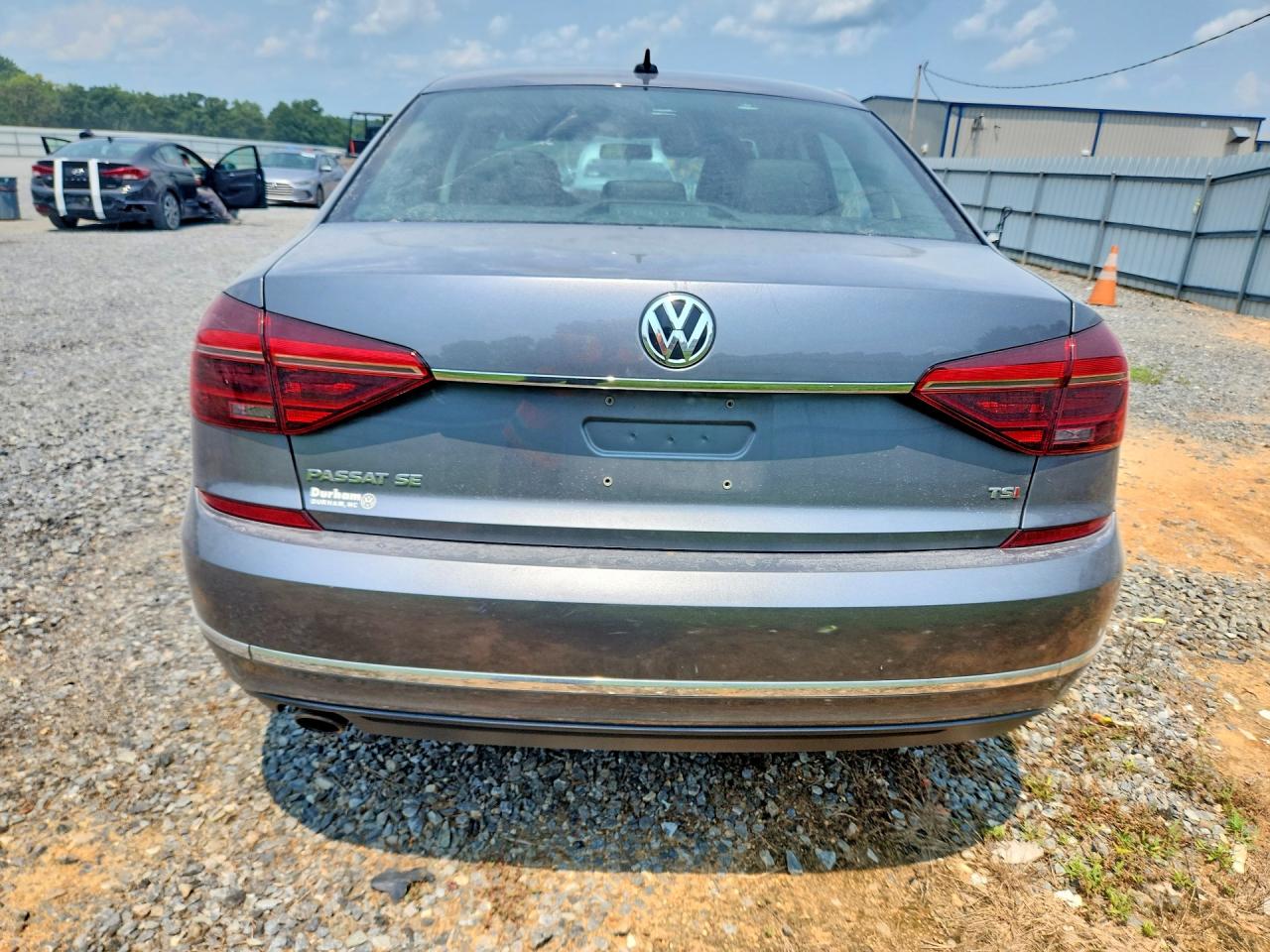 2018 VOLKSWAGEN PASSAT