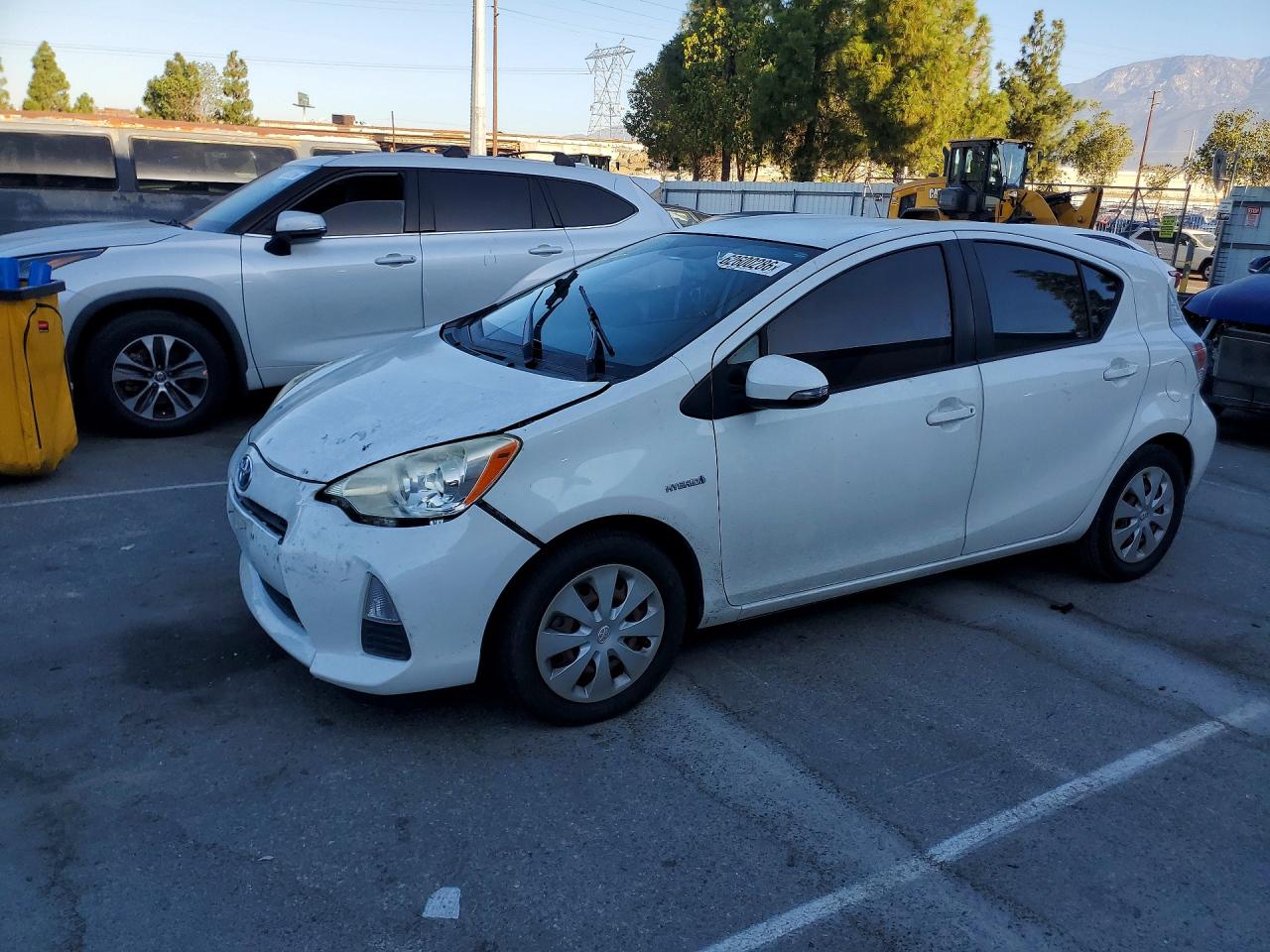 2014 TOYOTA PRIUS