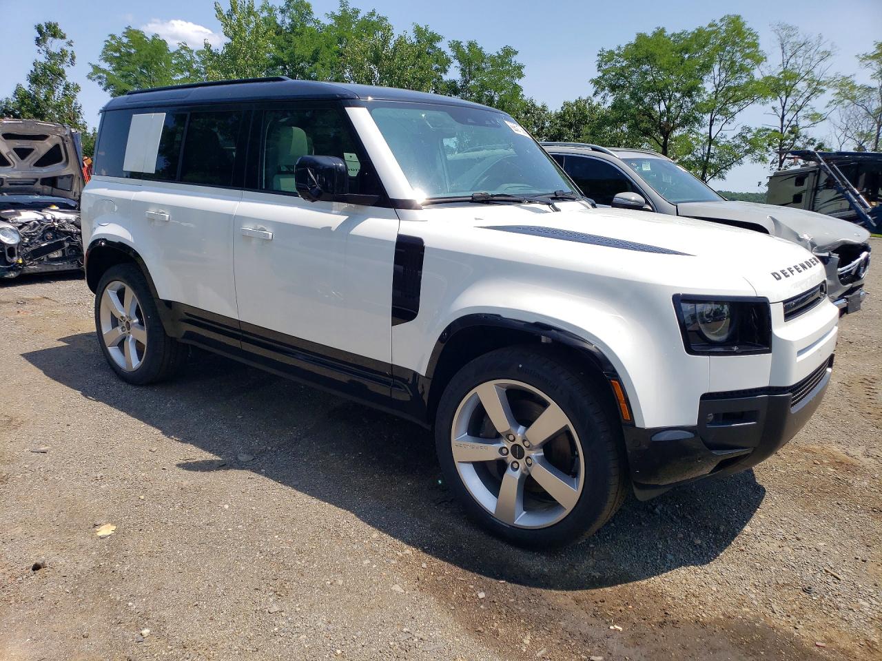 2026 LAND ROVER DEFENDER