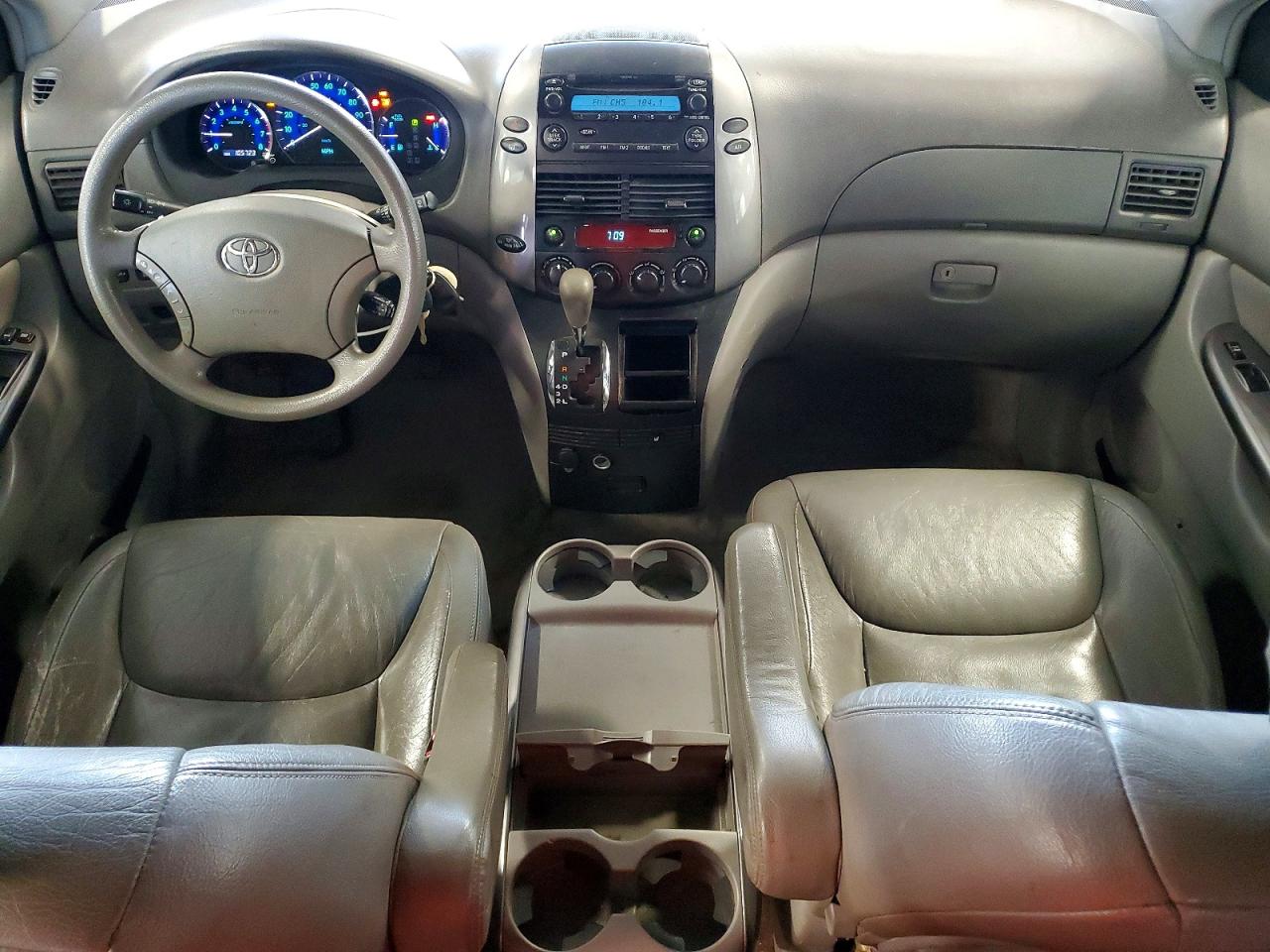2006 TOYOTA SIENNA