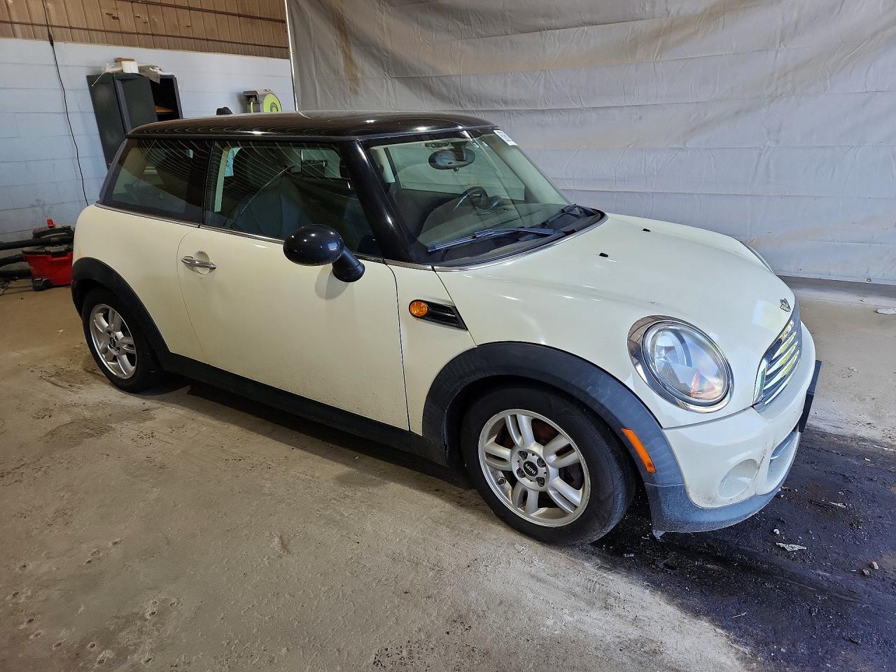 2013 MINI COOPER