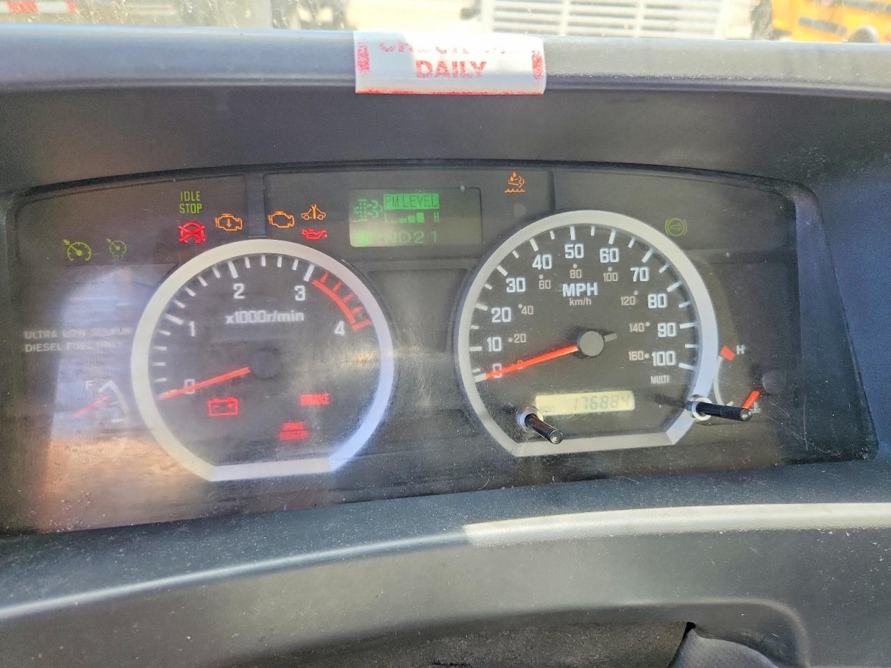 2015 ISUZU NQR