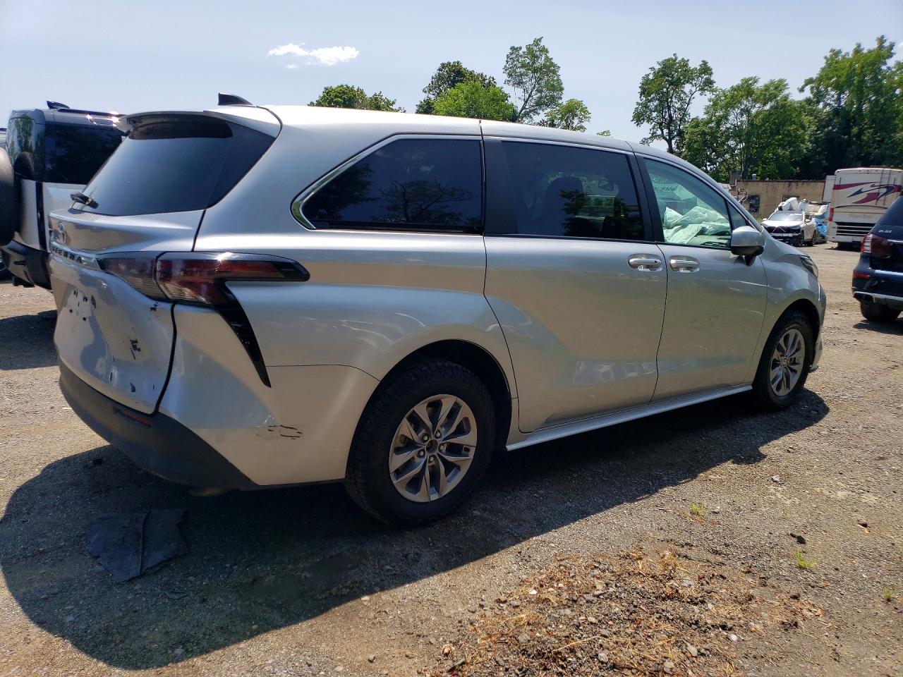 2024 TOYOTA SIENNA